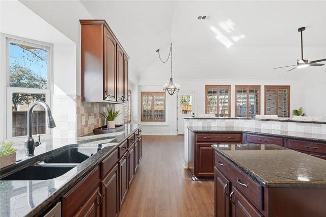 9316 Sterling Gate Drive, Mckinney, TX 75072