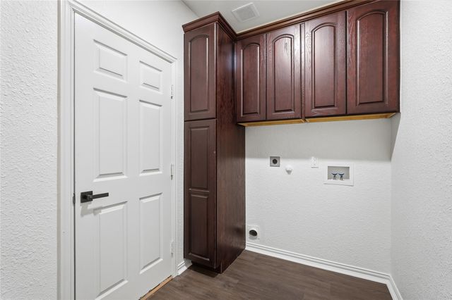 9316 Sterling Gate Drive, Mckinney, TX 75072