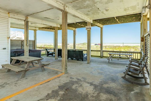 22509 Kennedy Drive, Galveston, TX 77554