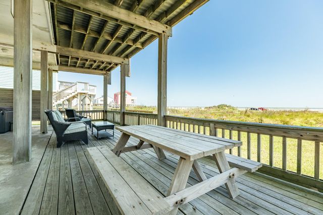 22509 Kennedy Drive, Galveston, TX 77554
