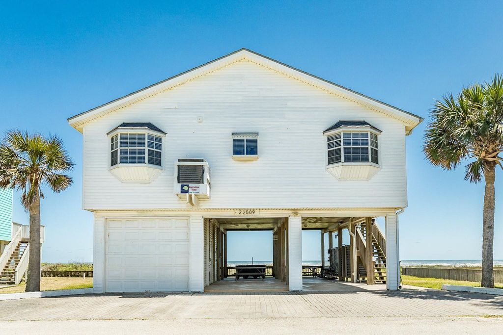 22509 Kennedy Drive, Galveston, TX 77554