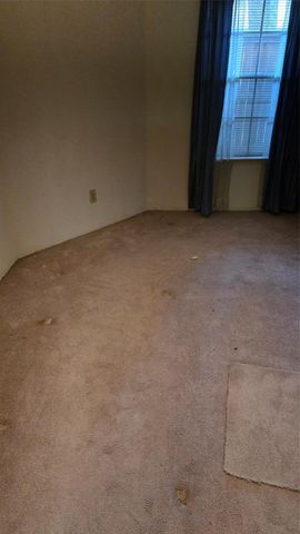 10827 S Braes Bend Dr, Houston, TX 77071