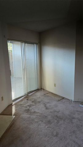 10827 S Braes Bend Dr, Houston, TX 77071