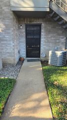10827 S Braes Bend Dr, Houston, TX 77071