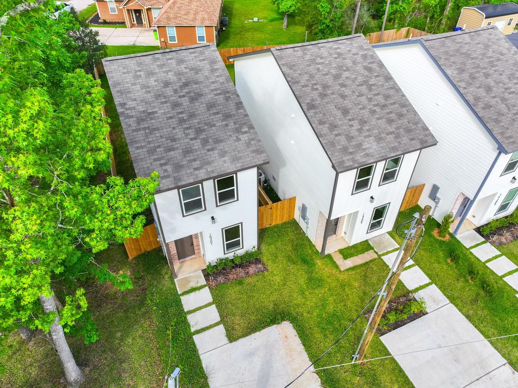 15301 Coaltown Road, Willis, TX 77378
