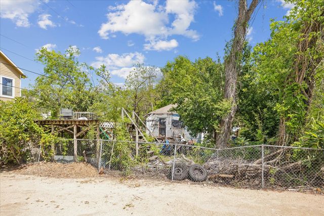 1707 Yale Street, Houston, TX 77008