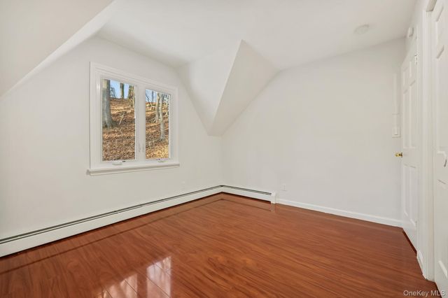 11 Pondview Close, Chappaqua, NY 10514