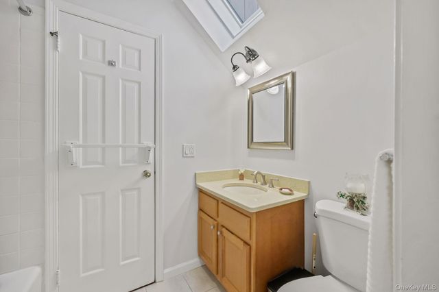 11 Pondview Close, Chappaqua, NY 10514