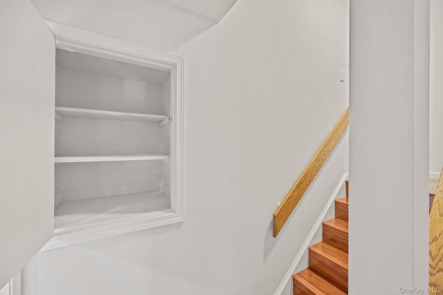 11 Pondview Close, Chappaqua, NY 10514