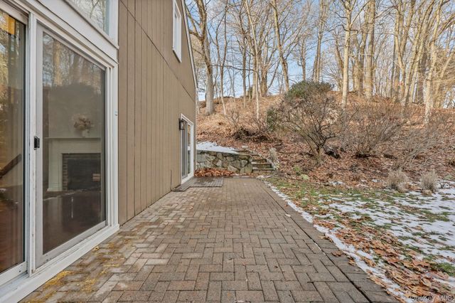 11 Pondview Close, Chappaqua, NY 10514