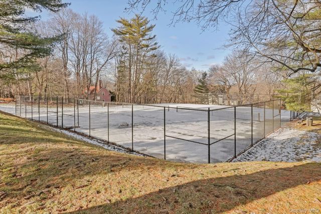 11 Pondview Close, Chappaqua, NY 10514