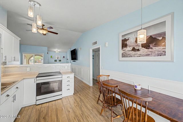 313 E SEQUOIA Drive, Phoenix, AZ 85024
