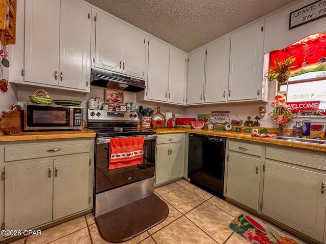 23451 NW Black Bottom Road, Altha, FL 32421