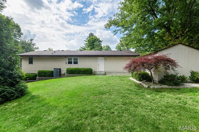 3624 Bloomer Drive, Alton, IL 62002