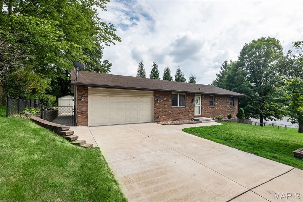 3624 Bloomer Drive, Alton, IL 62002