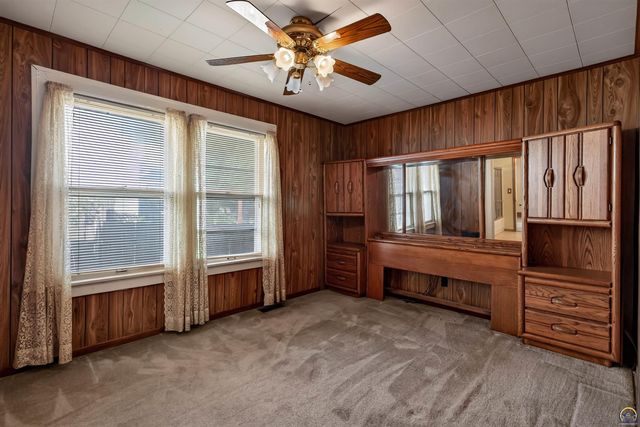 220 SW Kendall AVE, Topeka, KS 66606