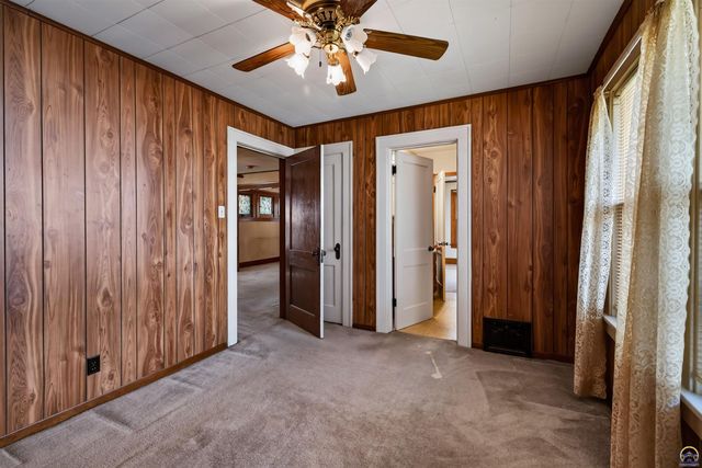 220 SW Kendall AVE, Topeka, KS 66606