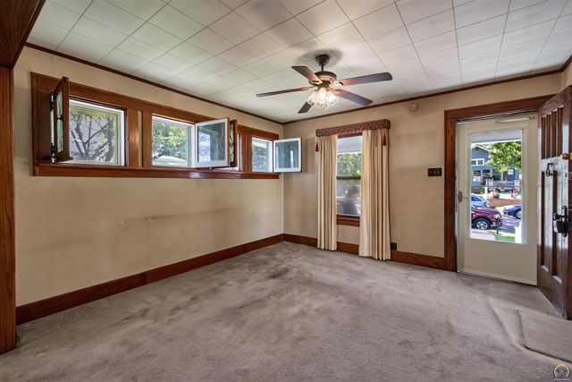 220 SW Kendall AVE, Topeka, KS 66606