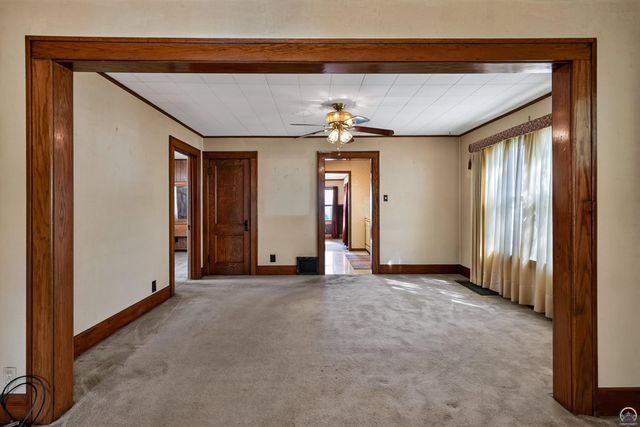 220 SW Kendall AVE, Topeka, KS 66606