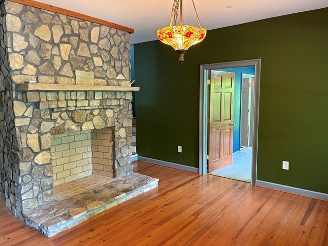 190 N Poplar Drive, Jasper, GA 30143