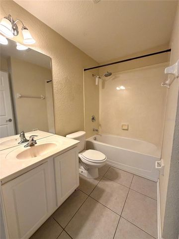 6425 AGASTIA COURT 104, Orlando, FL 32835