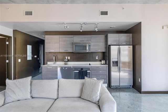 151 SE 1st St 401, Miami, FL 33131