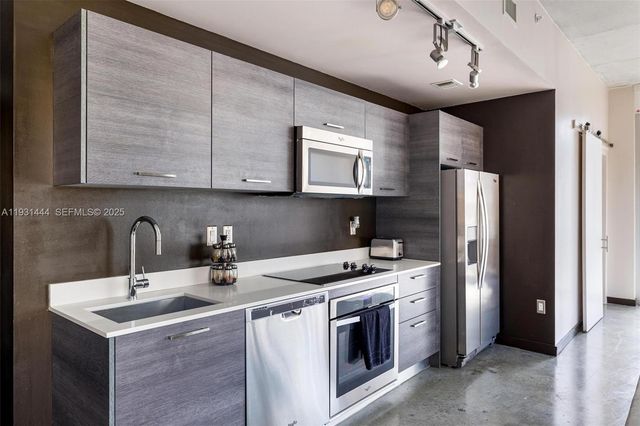 151 SE 1st St 401, Miami, FL 33131