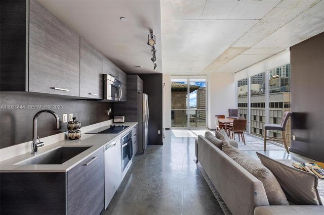 151 SE 1st St 401, Miami, FL 33131