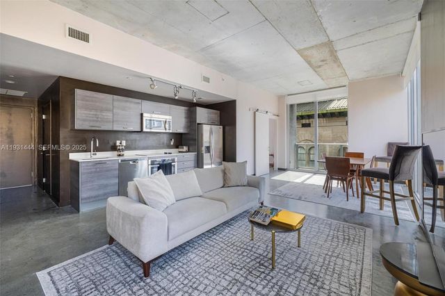 151 SE 1st St 401, Miami, FL 33131