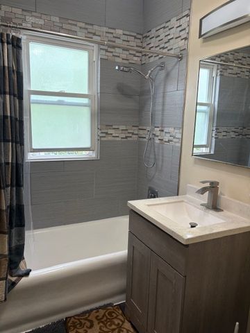 7614 S Harvard Avenue, Chicago, IL 60620
