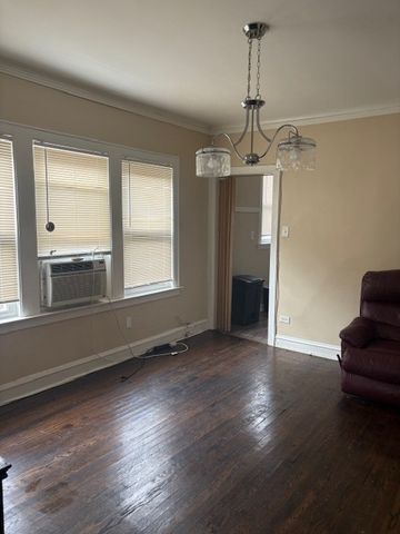 7614 S Harvard Avenue, Chicago, IL 60620