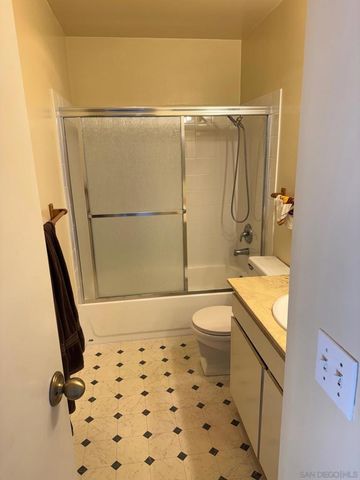 4750 Noyes St 202, San Diego, CA 92109