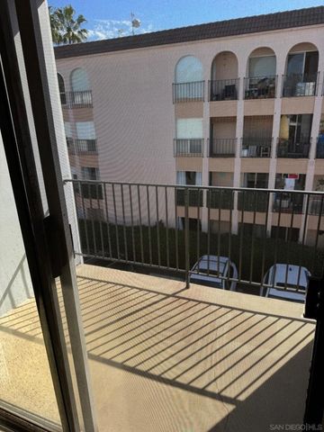 4750 Noyes St 202, San Diego, CA 92109