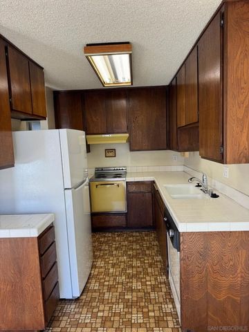 4750 Noyes St 202, San Diego, CA 92109