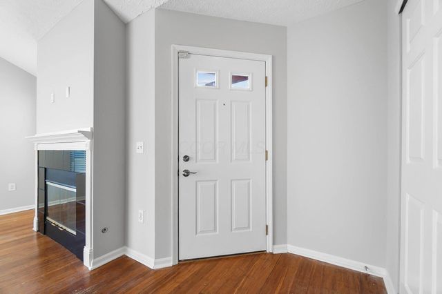 2460 Buckeye Grove, Grove City, OH 43123