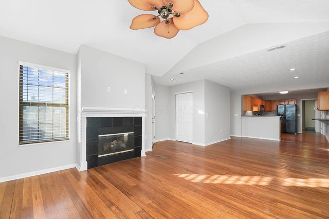 2460 Buckeye Grove, Grove City, OH 43123