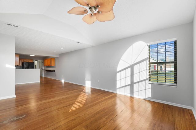 2460 Buckeye Grove, Grove City, OH 43123