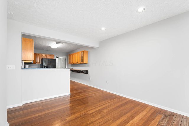 2460 Buckeye Grove, Grove City, OH 43123