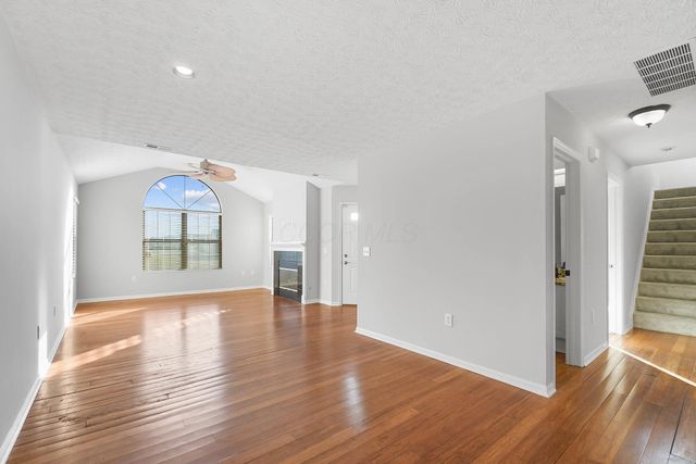 2460 Buckeye Grove, Grove City, OH 43123