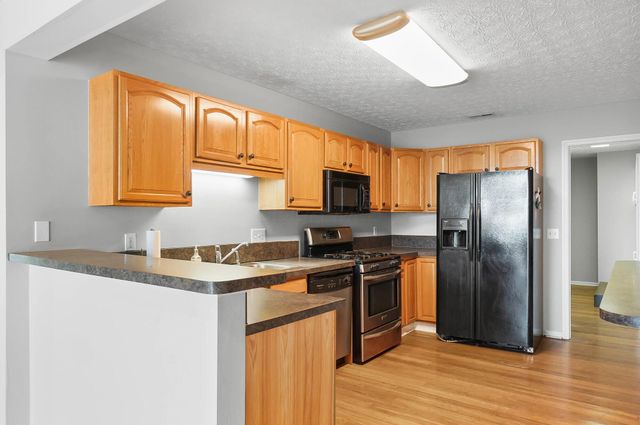 2460 Buckeye Grove, Grove City, OH 43123