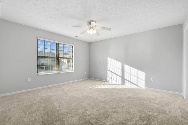 2460 Buckeye Grove, Grove City, OH 43123