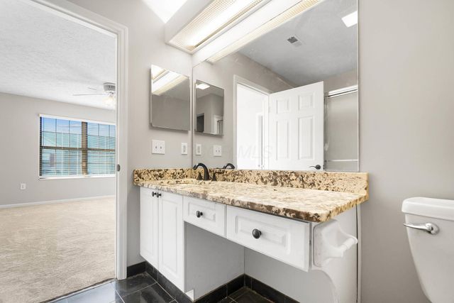 2460 Buckeye Grove, Grove City, OH 43123