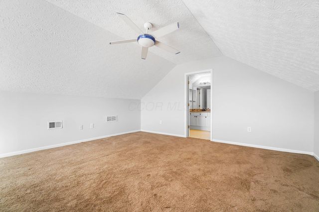 2460 Buckeye Grove, Grove City, OH 43123