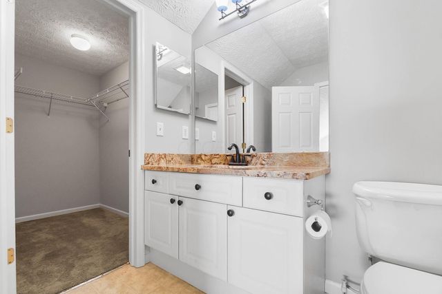 2460 Buckeye Grove, Grove City, OH 43123