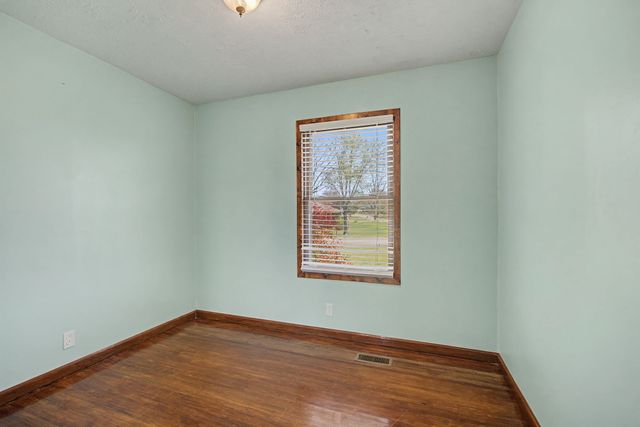 806 Dahlia Dr, Lebanon, TN 37087