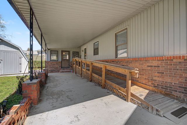 806 Dahlia Dr, Lebanon, TN 37087