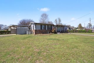 806 Dahlia Dr, Lebanon, TN 37087