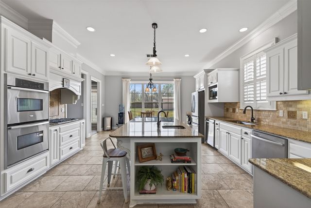 9422 Milbank, Shreveport, LA 71115