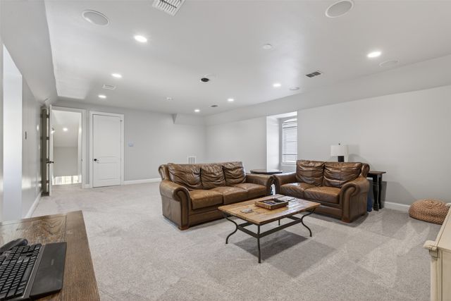 9422 Milbank, Shreveport, LA 71115