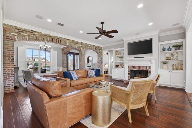 9422 Milbank, Shreveport, LA 71115